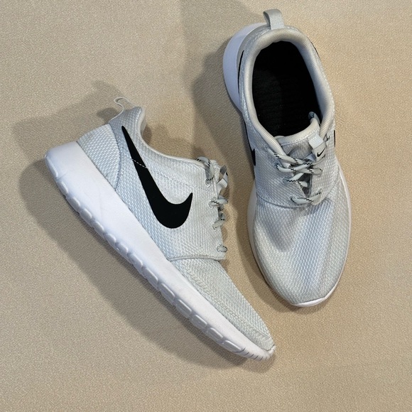Nike Rosherun One - Picture 2 of 9